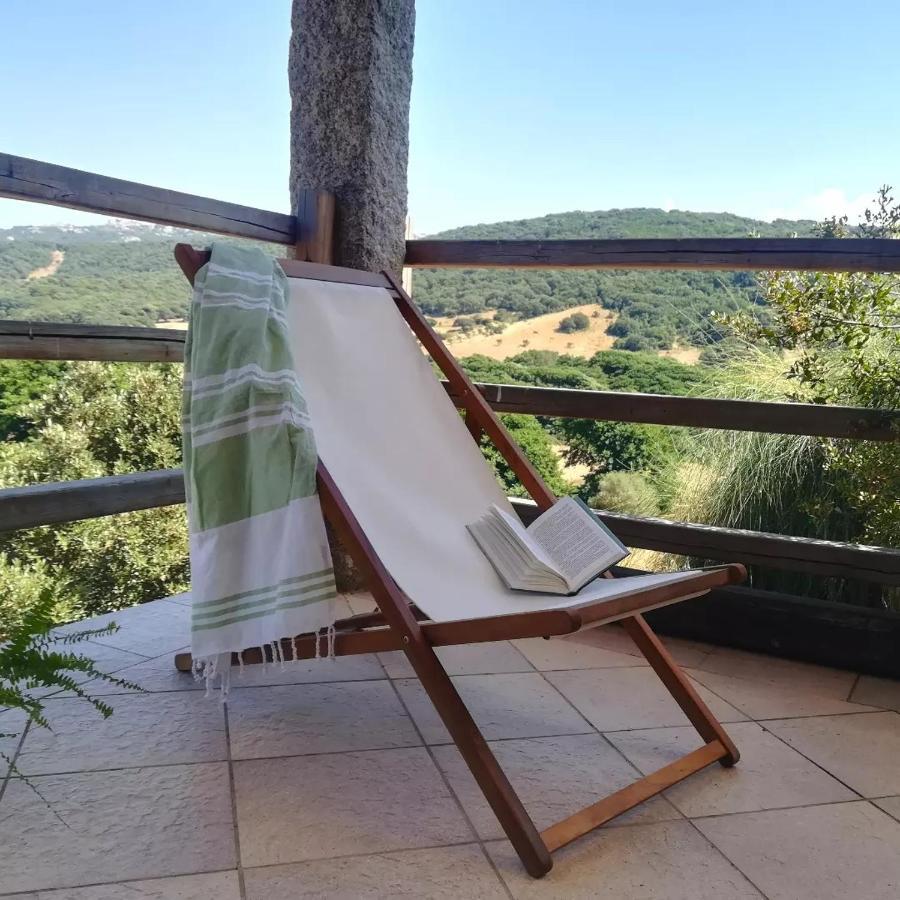 La Puntaccina Villa Aglientu Esterno foto