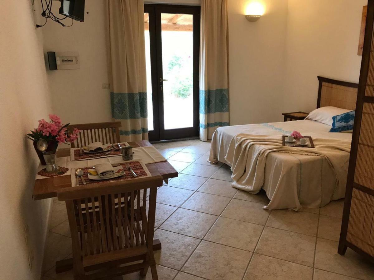 La Puntaccina Villa Aglientu Esterno foto